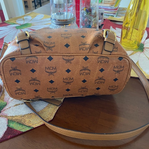 MCM Vintage Cognac Visetos Boston Bag in EUC with shoulder strap $250 - Picture 3 of 12